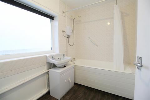 2 Blyton Way, Denton, Manchester, M34 7NB