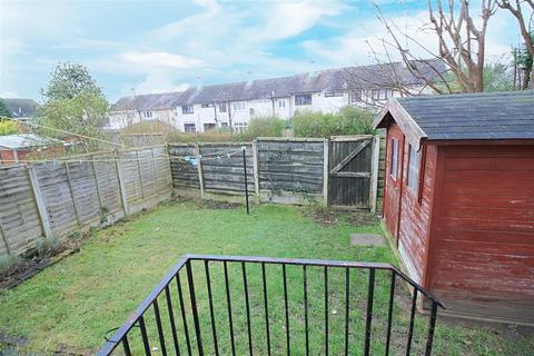 2 Blyton Way, Denton, Manchester, M34 7NB