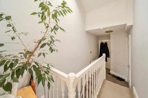 2 bedroom maisonette for sale, Grant Road, Harrow, Middlesex