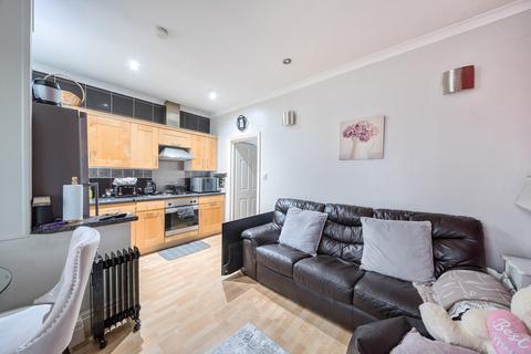 2 bedroom maisonette for sale, Grant Road, Harrow, Middlesex