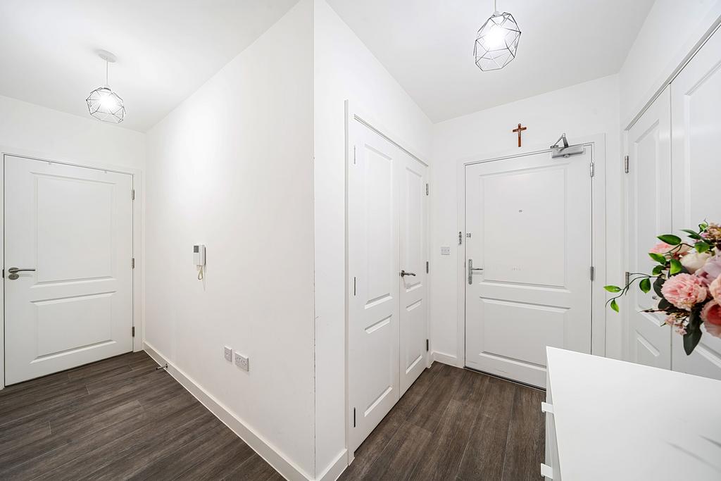 1353188-17-68d153...