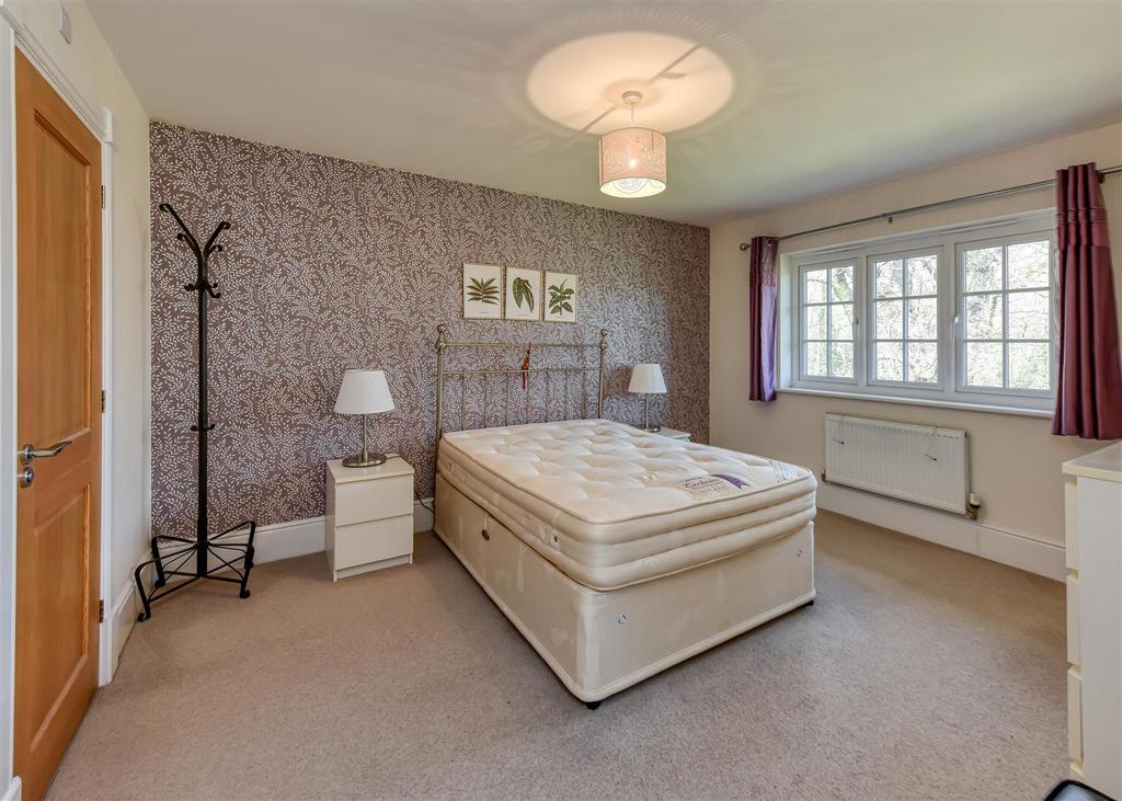 20 Pickwick Gardens-05.jpg