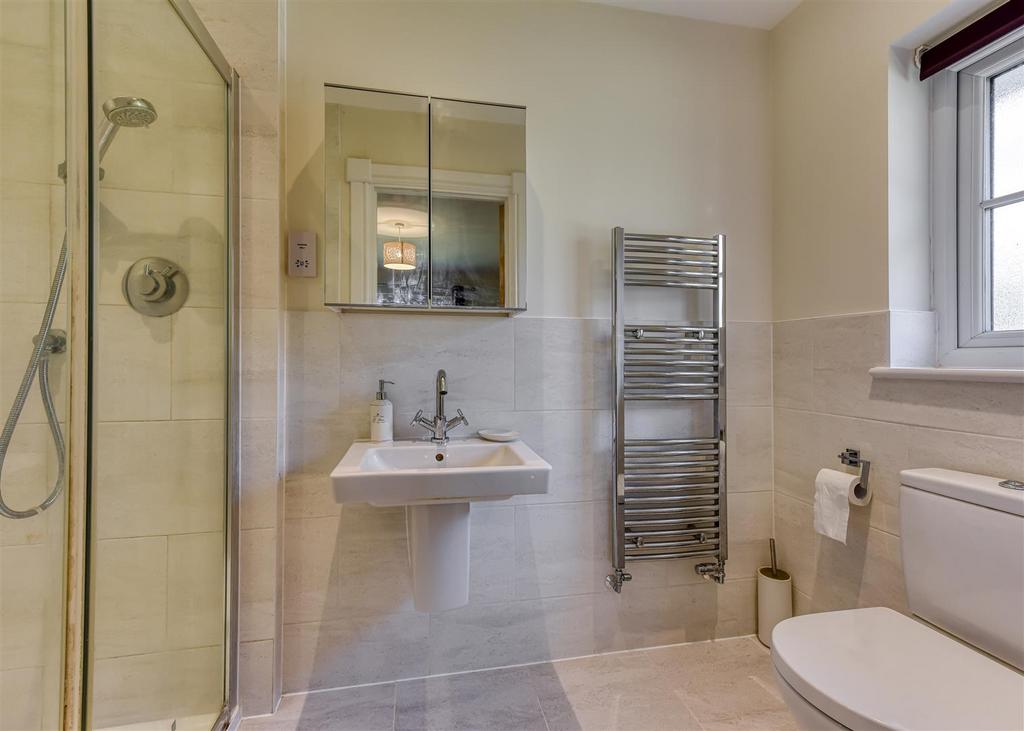 20 Pickwick Gardens-04.jpg