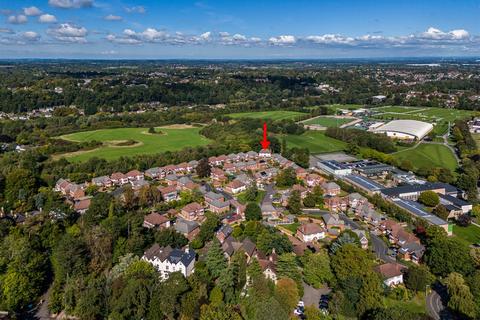 20 Pickwick Gardens, Wolverhampton, WV3 9EH