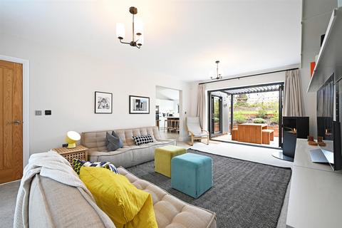 4 bedroom semi-detached house for sale, Amber Meadow, Oakerthorpe, Alfreton