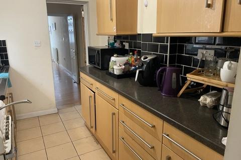 1 bedroom terraced house to rent, Chesterman Street, Reading, Berkshire,