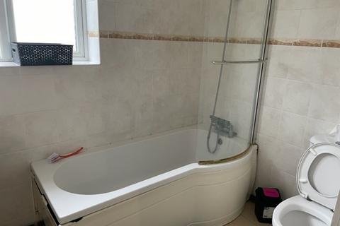 1 bedroom terraced house to rent, Chesterman Street, Reading, Berkshire,