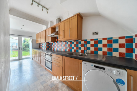11 Primrose Glen, Hornchurch, RM11 2NL