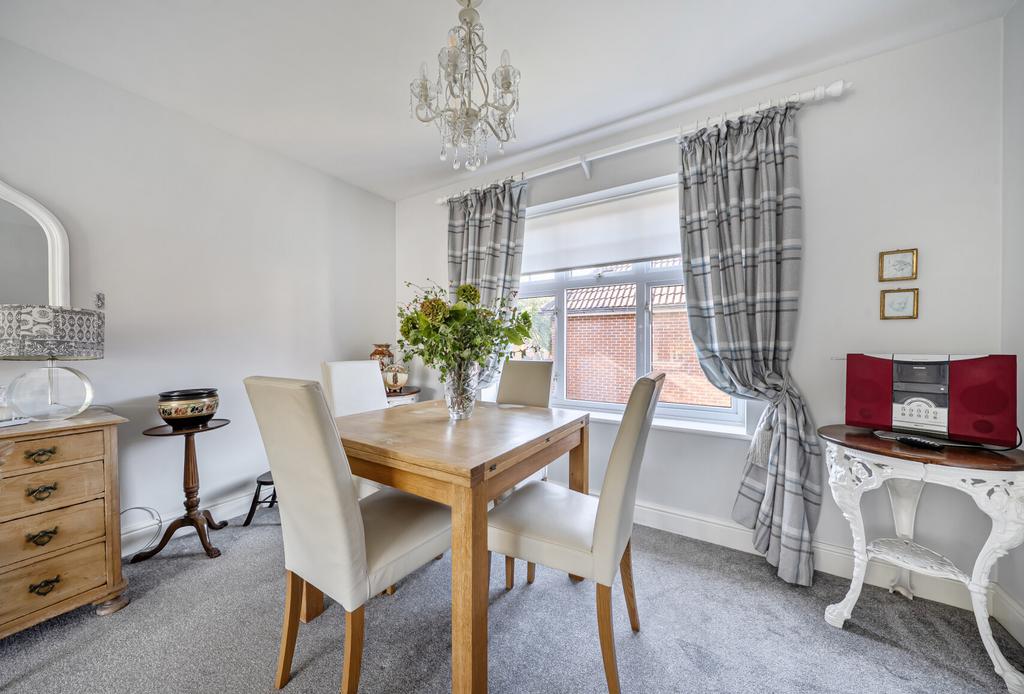 1359092-15-68dbbc...