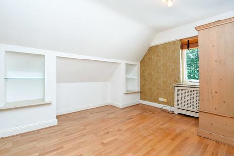 undefined, Lime Grove, London, N20