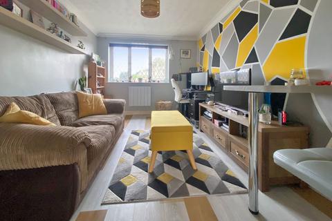undefined, Sebastian Mews, Grantham NG31