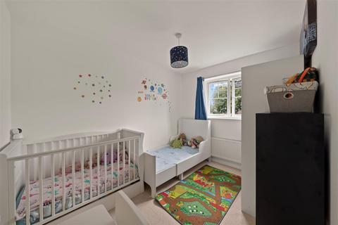 43 School Meadow, Guildford, GU2 8GY