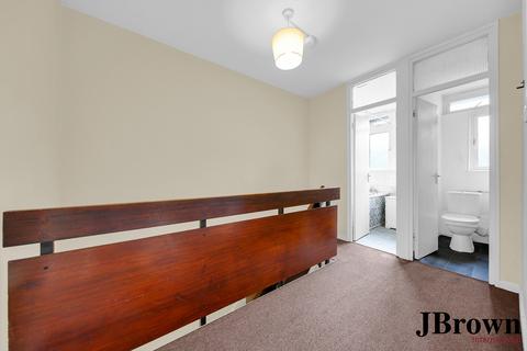 3 bedroom flat for sale, Brockmer House, Crowder Street, London, E1