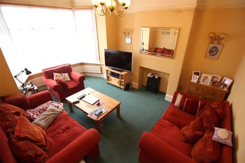 3 bedroom end of terrace house for sale, Holdenhurst Avenue, London N12