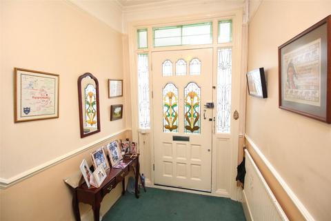 3 bedroom end of terrace house for sale, Holdenhurst Avenue, London N12
