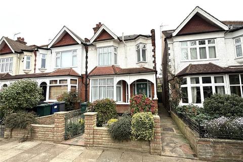 Holdenhurst Avenue, London N12