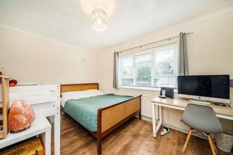 undefined, Ferrymead Avenue, Greenford UB6