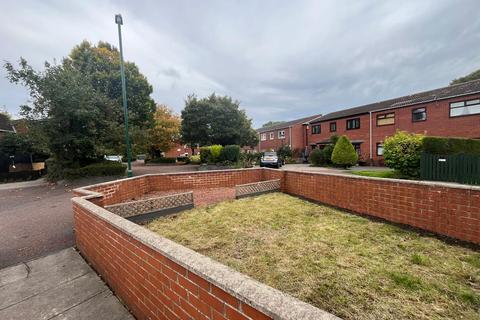 3 bedroom end of terrace house to rent, Everest Grove, West Boldon, East Boldon