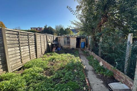 68 Southcote Avenue, Feltham, TW13 4EG