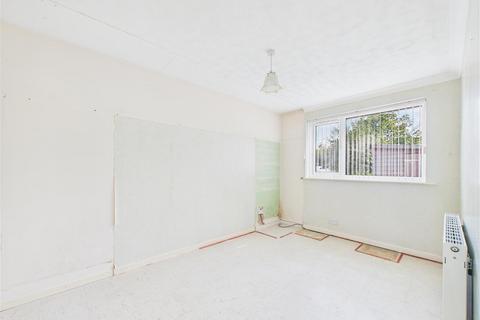 2 bedroom semi-detached bungalow for sale, Oak Drive, Newport