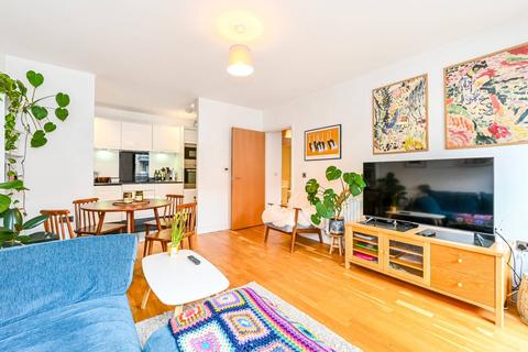 2 bedroom flat to rent, Hythe House, Finsbury Park, London, N4