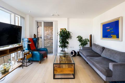 1 bedroom flat for sale, London Lane, London, E8
