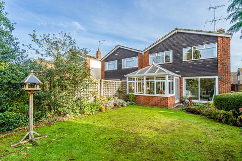 4 bedroom semi-detached house for sale, Garden Court, St. Albans AL4