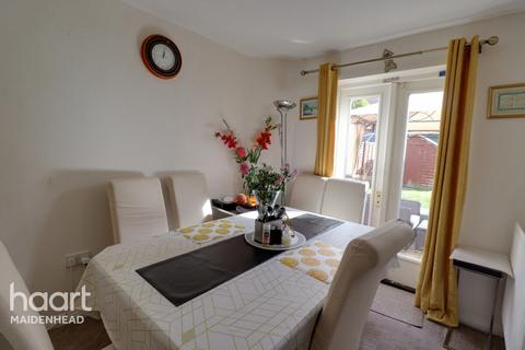 undefined, Pakenham Road, BRACKNELL