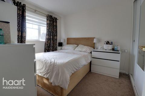 undefined, Pakenham Road, BRACKNELL