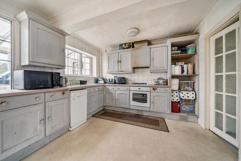 12 Brent Close, Dartford, DA2 6DB