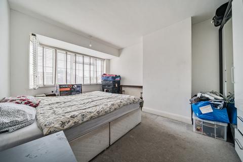 12 Brent Close, Dartford, DA2 6DB