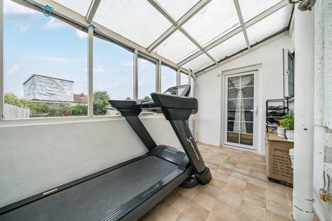 12 Brent Close, Dartford, DA2 6DB