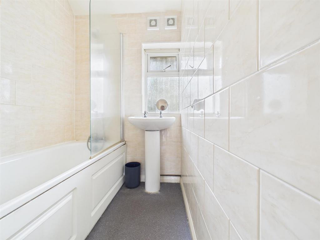 CAM02534 G0-PR0601-STILL009.jpg