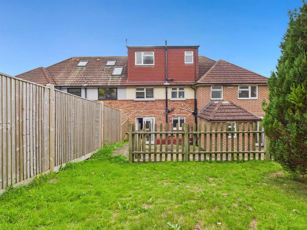 CAM02534 G0-PR0601-STILL006.jpg