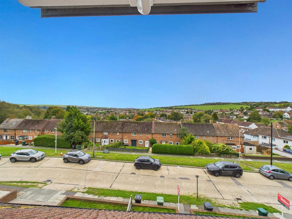 CAM02534 G0-PR0601-STILL011.jpg