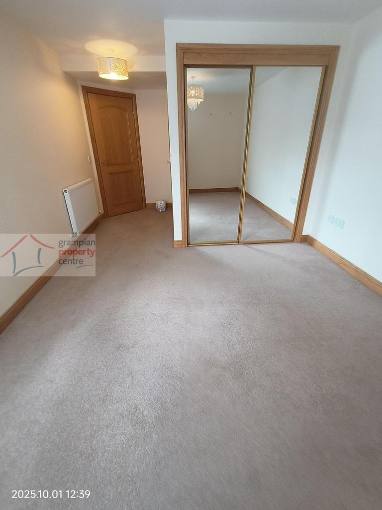 Bedroom 1a