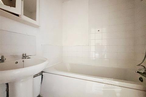 2 bedroom terraced house for sale, Alvington Manor View, Newport, Isle of Wight