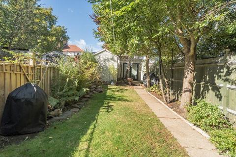 18 Bradley Road, London, SE19 3NS