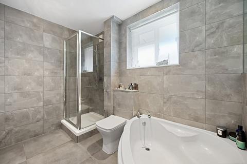 1 bedroom ground floor flat for sale, Esmond Road, Chiswick, London, W4