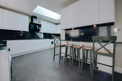 7 bedroom semi-detached house for sale, Prestwick Road, Watford, WD19