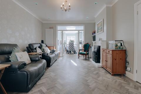 7 bedroom semi-detached house for sale, Prestwick Road, Watford, WD19