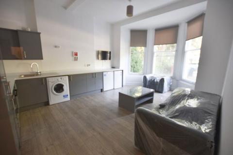 3 bedroom apartment to rent, London Road, Leicester