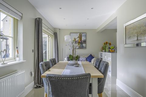 5 bedroom detached house for sale, Nightingale Way, South Cerney