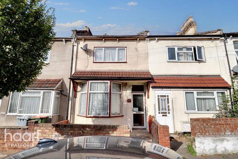 Caistor Park Road, Stratford