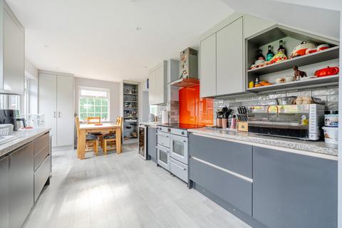 4 bedroom detached house for sale, Broadwater Road, Hampshire SO18