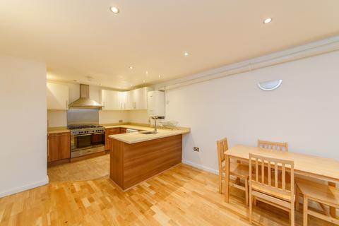 3 bedroom flat for sale, St John's Way, Archway, N19