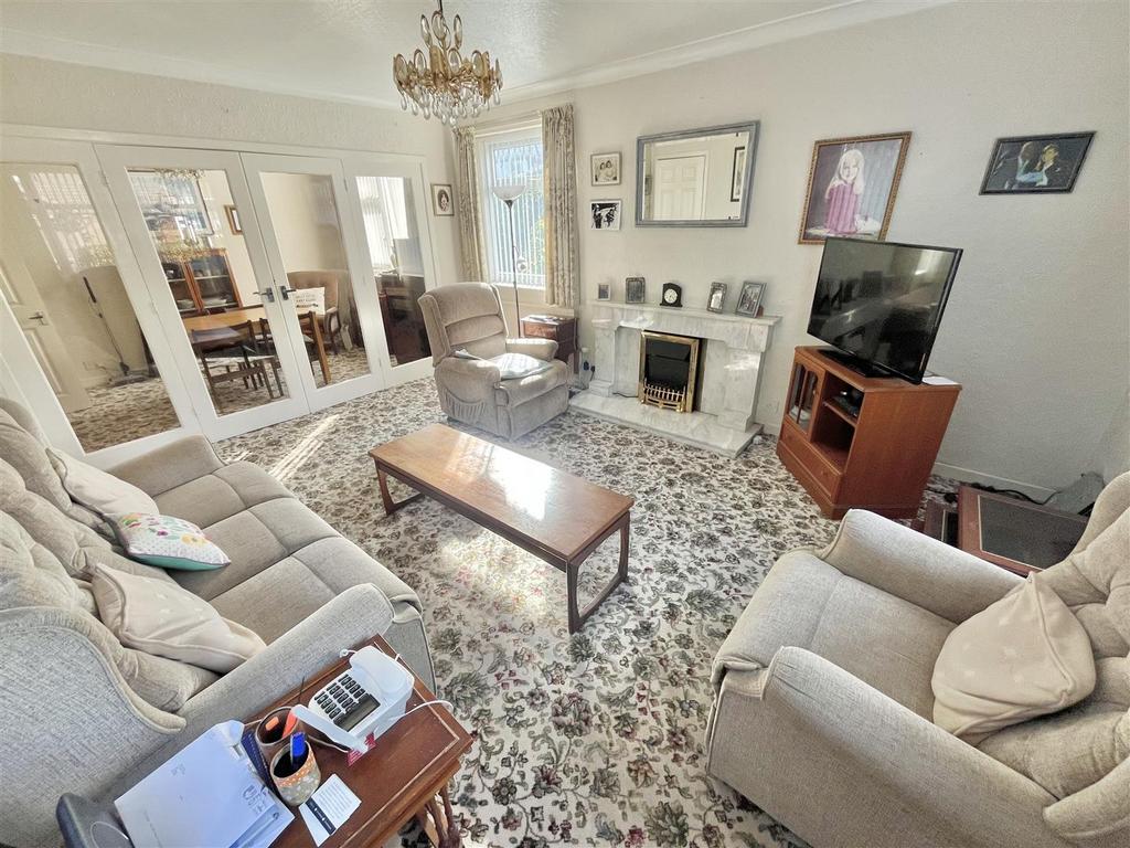 Lounge 2