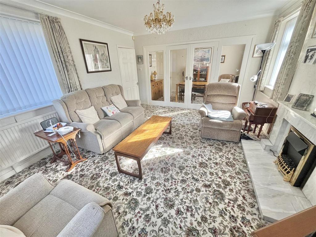 Lounge 3
