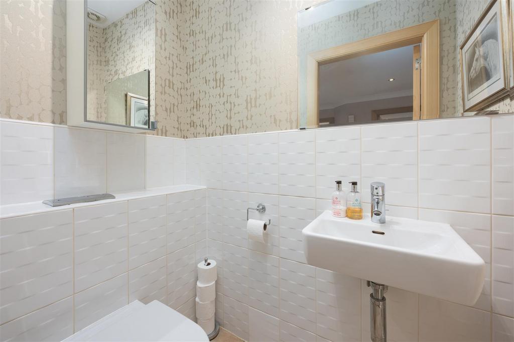 40 Manor Gardens017.JPG