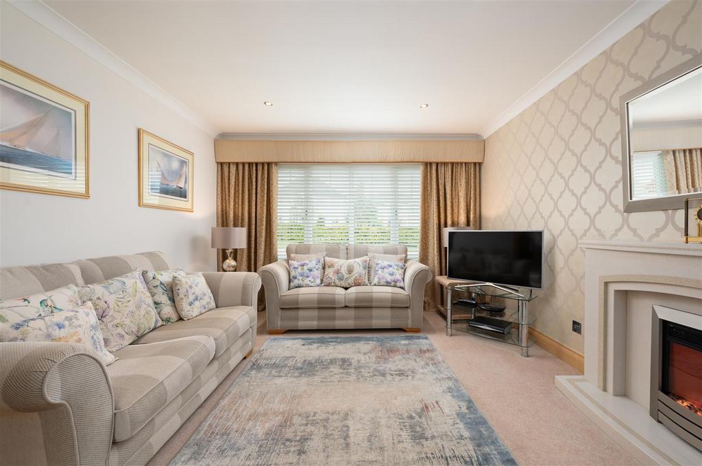 40 Manor Gardens013.JPG